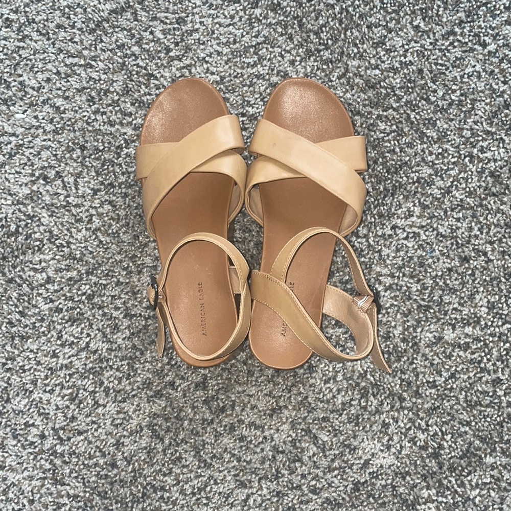 American Eagle, Tan, size 8 in women’s